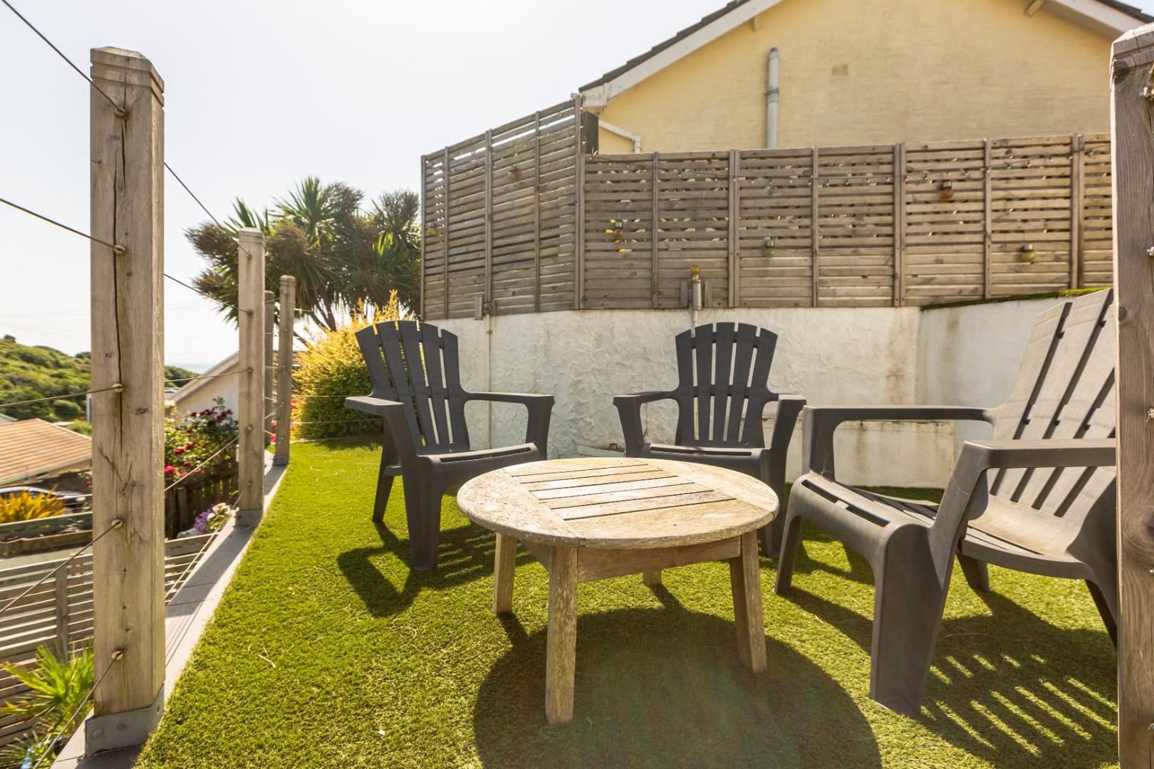Plunch Lane, Mumbles, Swansea, SA3 4JE